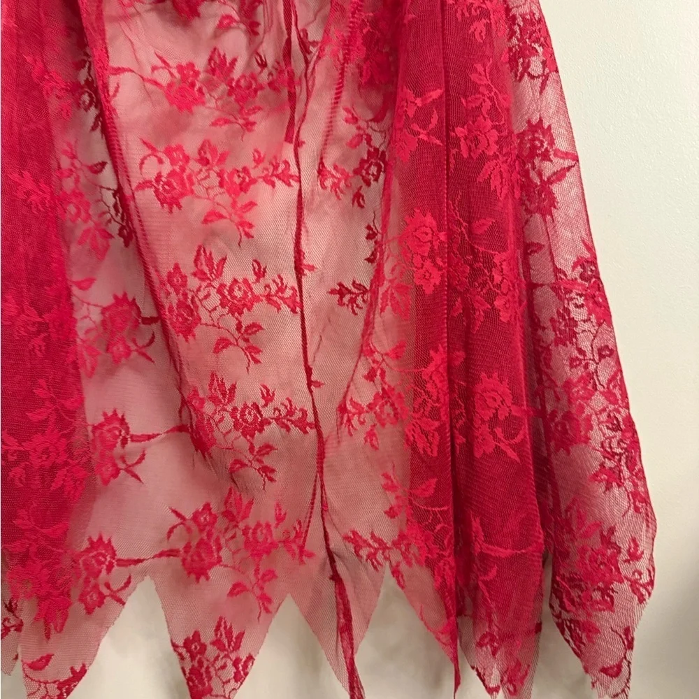 Spirit Red Lace cape - Picture 6 of 6